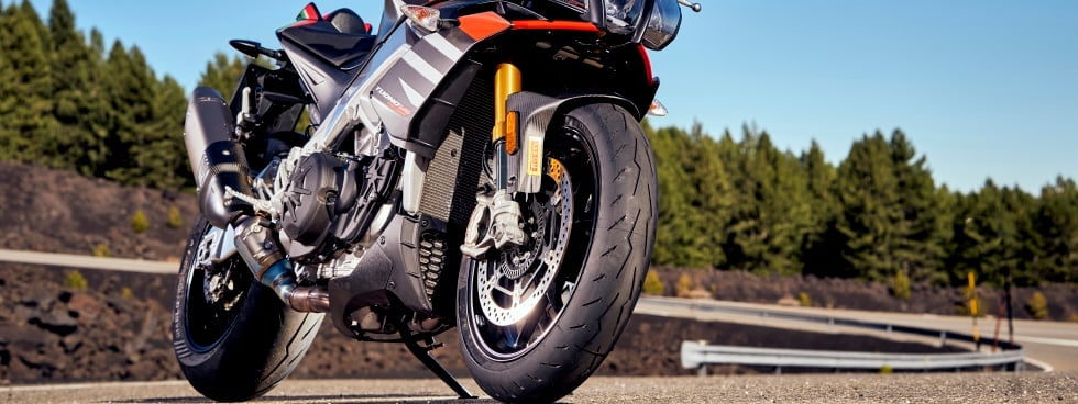 Pirelli Diablo Rosso IV