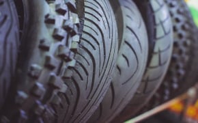 Quel pneu moto choisir en 2025 ?