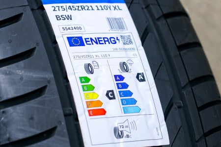 étiquetage pneu