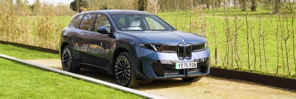 3_iX3 Front