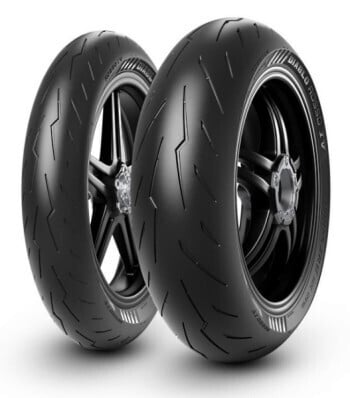 Pneu Pirelli DIABLO ROSSO IV