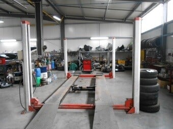 CARROSSERIE PEINTURE MOREAU ET FILS
