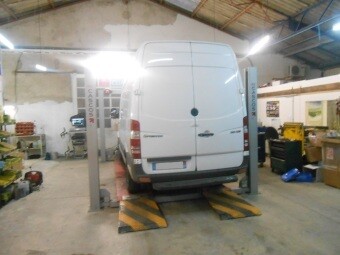 AUCH MOULEDOUS AUTOMOBILE