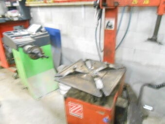 GARAGE TENZA