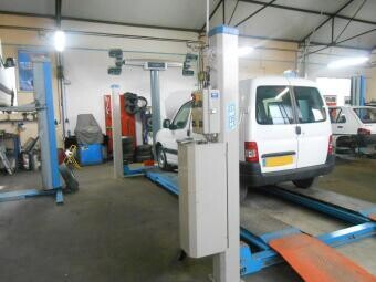AUTO 12 LAISSAC