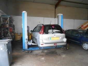 GARAGE TEAM AUTO