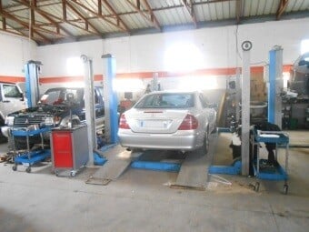 GARAGE LA DEVEZE