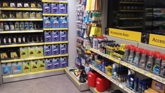 STATION SERVICE AGIP FLEURIEU