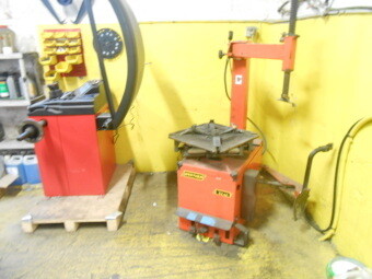 GARAGE SAINT LON