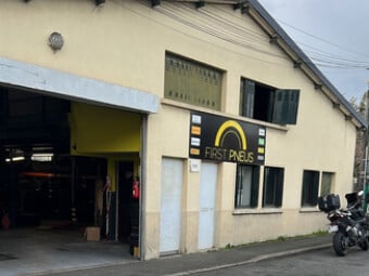 FIRST PNEUS - HOUILLES