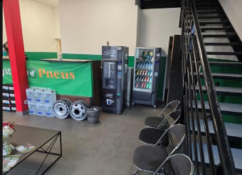 AULNAY SERVICES JUMBO PNEUS