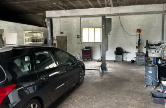 AUTOMOBILE DW