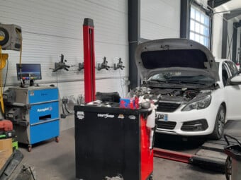 LUKAS AUTOS