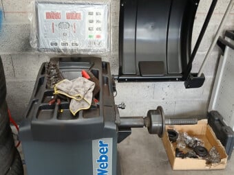 AUTO PNEU