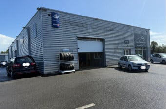 ALS AUTOMOBILE