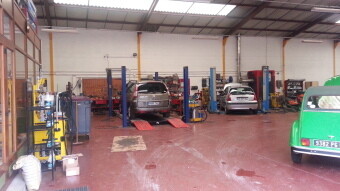 GARAGE DESBLACHES SARL
