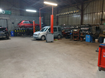 SAS LAPEYROUSE AUTOS