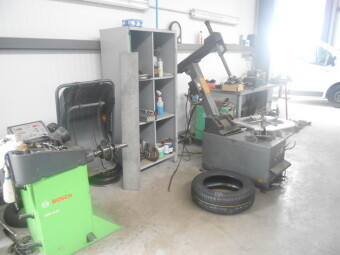 MECA SERVICES PLUS 82