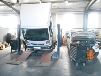 SERVICE GARAGE AUTO 2000