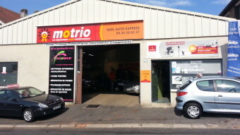 AUTO EXPRESS