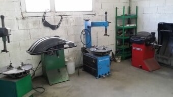 AUTO 38