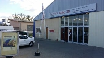 AUTO 38