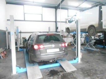 GARAGE OUSTY