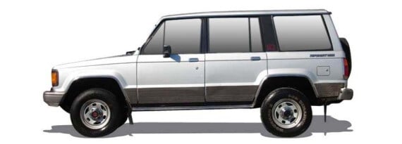 ISUZU TROOPER Véhicule tout terrain à carrosserie ouverte